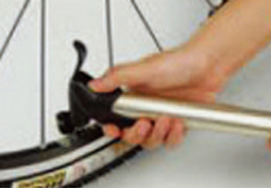 Correct use of the bicycle pump image b